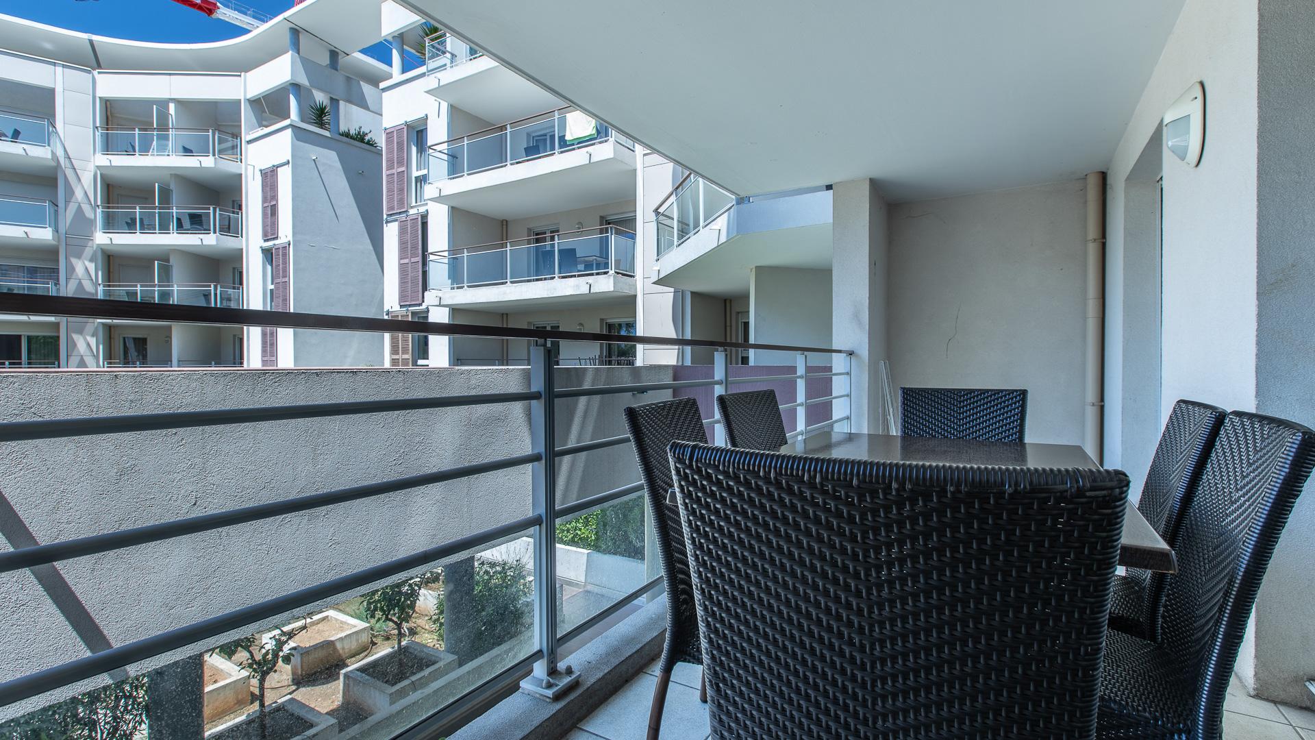 Vacanceole - Residence Le Crystal Cagnes-sur-Mer Exterior foto